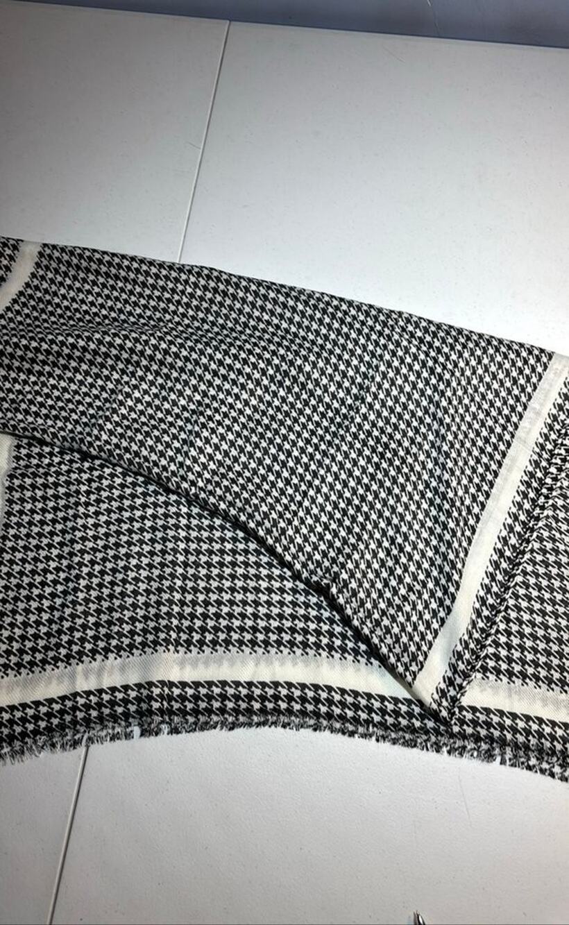 Lands' End Houndstooth Pattern Scarf